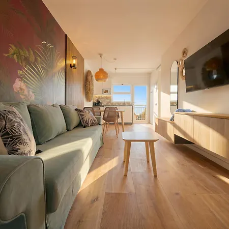 Sunset By Bull Apartament *